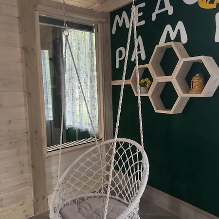 медовий сон בקתה